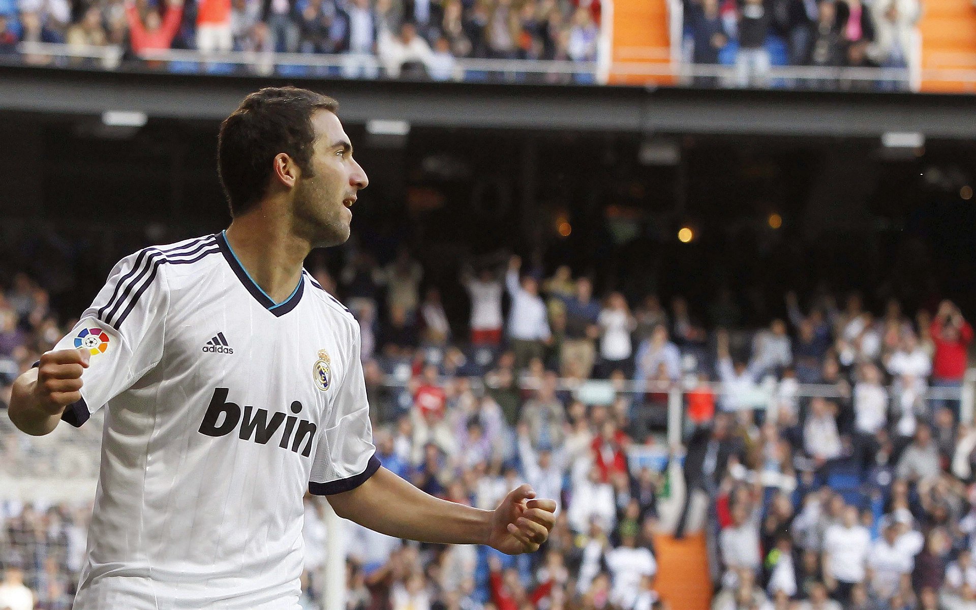 开云体育在线登入-“西甲赛场热血沸腾：激情对抗不断升级”，西甲视频集锦